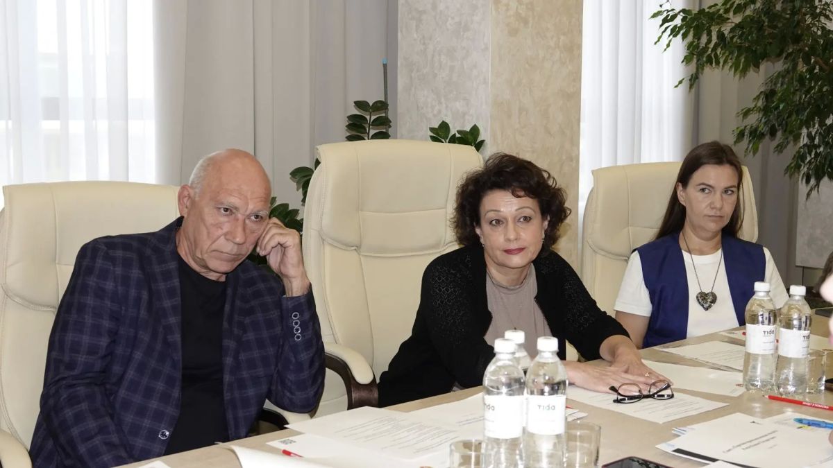 Совещание с Торгово-промышленной палатой Татарстана о преимуществах применения механизма международного коммерческого арбитража при разрешении споров, что может быть крайне полезным как для российских, так и для иностранных... Совещание с Торгово-промышленной палатой Татарстана о преимуществах применения механизма международного коммерческого арбитража при разрешении споров, что может быть крайне полезным как для российских, так и для иностранных...