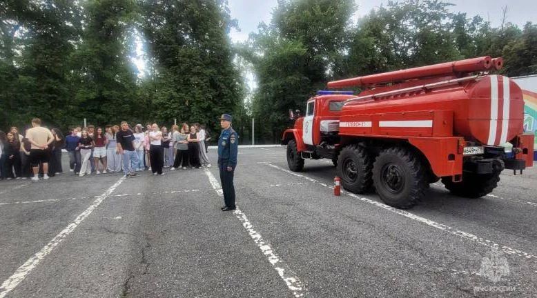 Безопасные каникулы: в лагере «Ялта Зай» прошли противопожарные учения Безопасные каникулы: в лагере «Ялта Зай» прошли противопожарные учения
