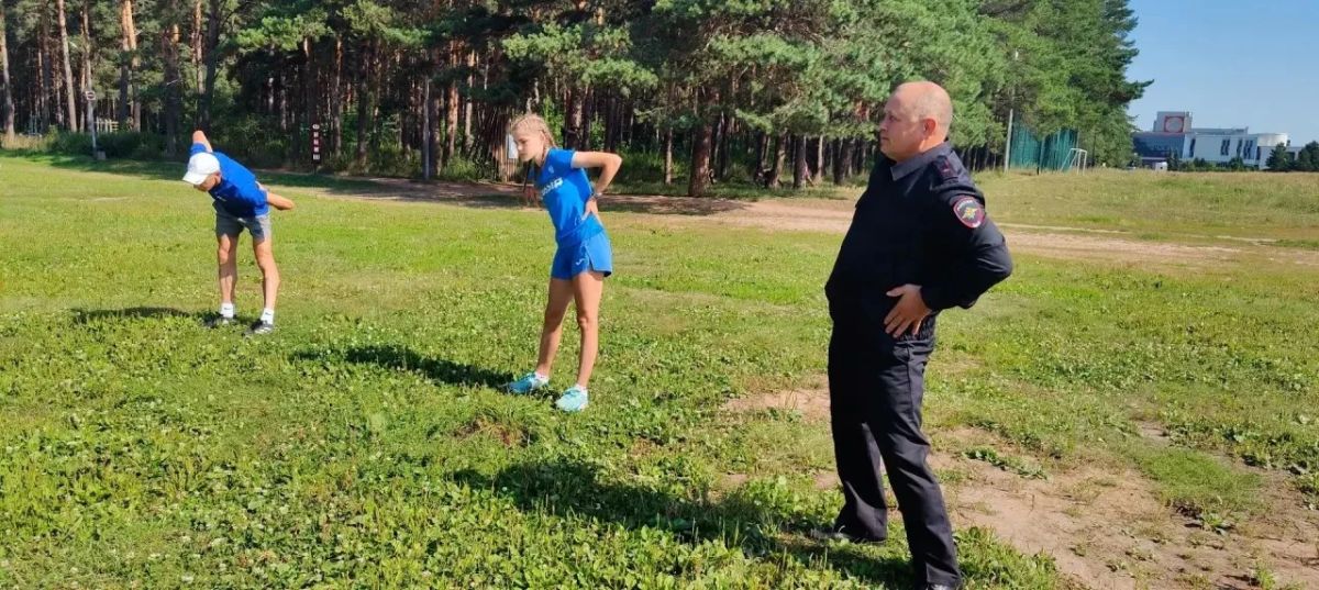 В парке «Прибрежный» прошла акция «Зарядка со стражем порядка» В парке «Прибрежный» прошла акция «Зарядка со стражем порядка»