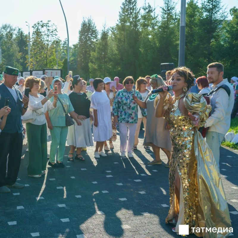 Накануне в Казани прошел праздник журнала «Сембик» - «Мтршкле чй» Накануне в Казани прошел праздник журнала «Сембик» - «Мтршкле чй»