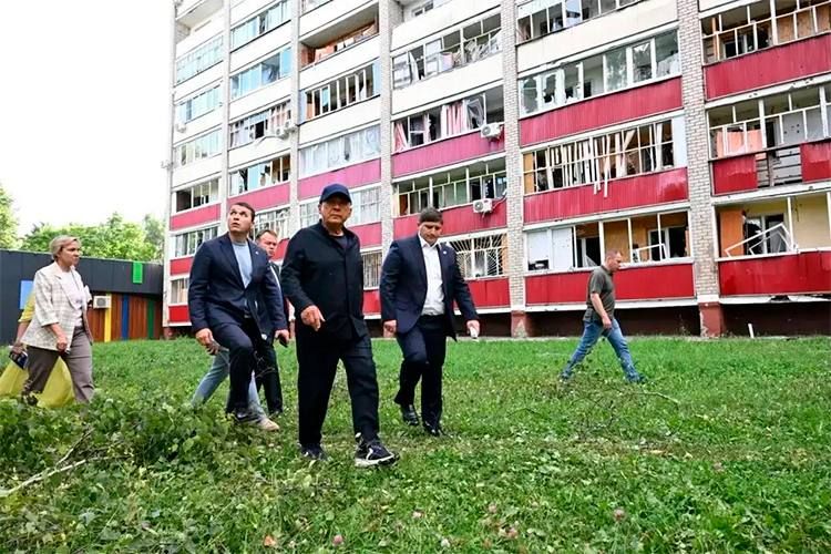 «Слова большого возмущения, что, помимо промышленных объектов, были атакованы мирные жители. Если противник хочет сказать, что он наносит вред топливно-энергетическому комплексу — нет! Это гражданские люди», — заявил сегодня...