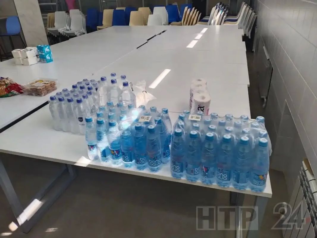 В ходе атаки беспилотников на Нижнекамск повреждения получил дом на Школьном бульваре, сообщает пресс-служба администрации В ходе атаки беспилотников на Нижнекамск повреждения получил дом на Школьном бульваре, сообщает пресс-служба администрации