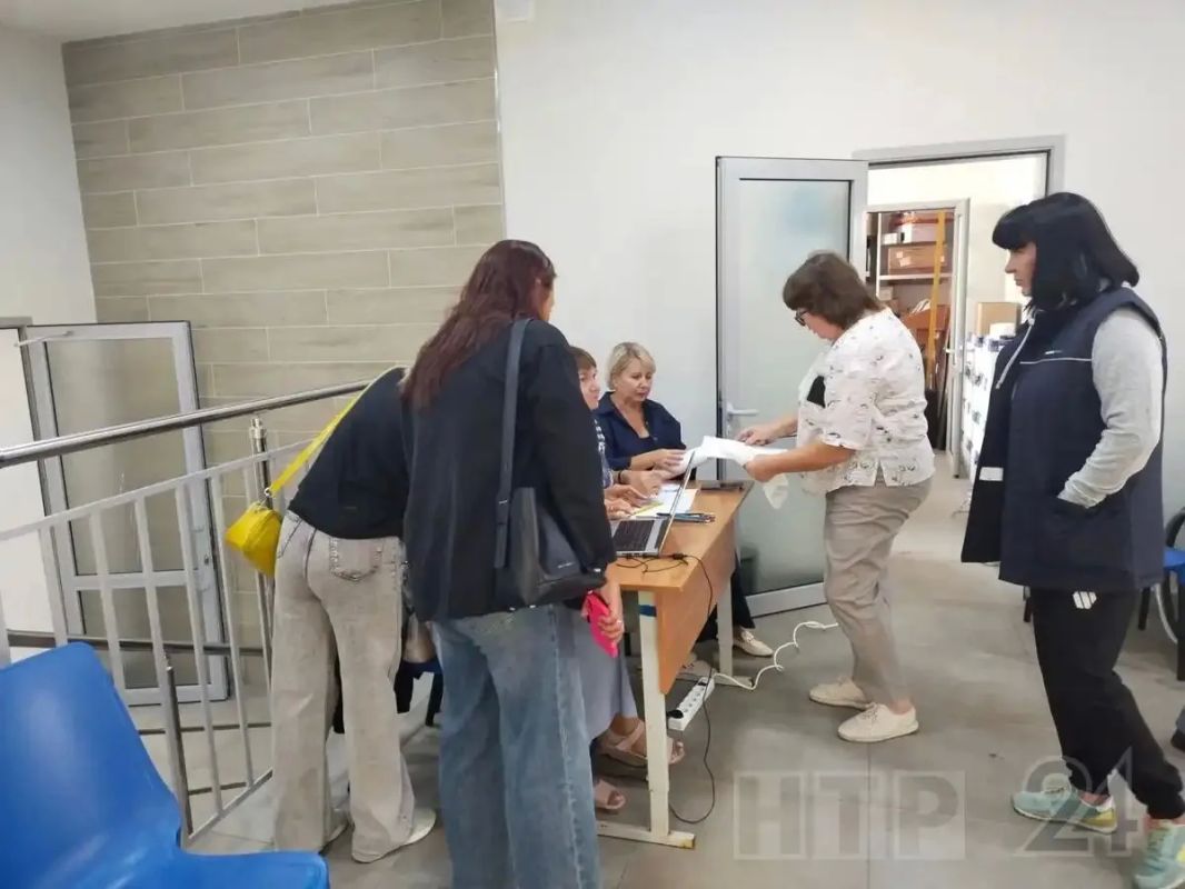 В ходе атаки беспилотников на Нижнекамск повреждения получил дом на Школьном бульваре, сообщает пресс-служба администрации В ходе атаки беспилотников на Нижнекамск повреждения получил дом на Школьном бульваре, сообщает пресс-служба администрации