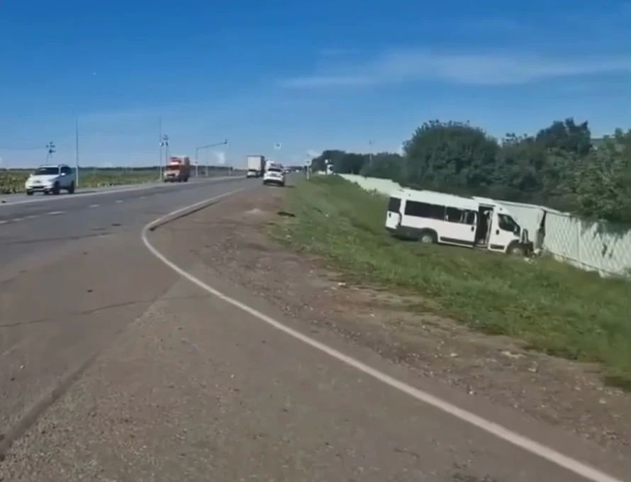 В Алексеевском районе Татарстана сегодня произошло ДТП с участием пассажирского автобуса, сообщили в прокуратуре РТ. По предварительным данным, 50-летний водитель легкового автомобиля не уступил дорогу, в результате...