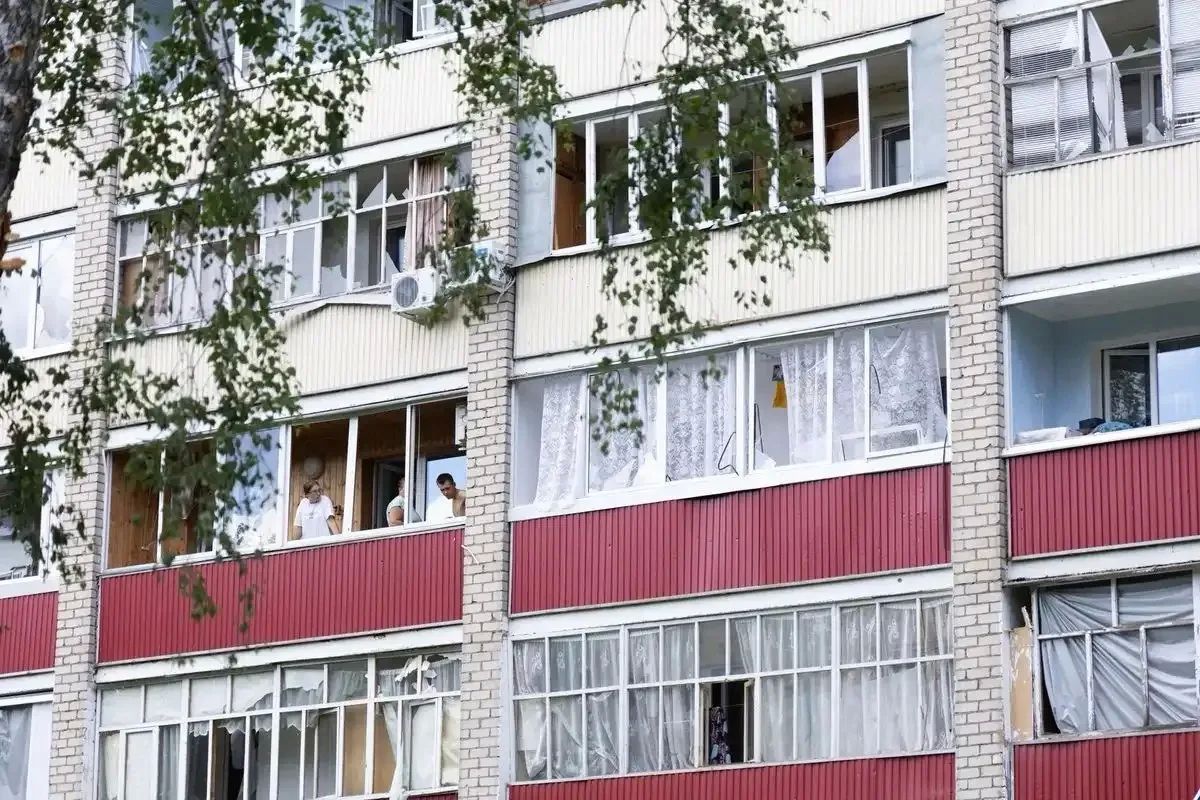 В Нижнекамске после атаки беспилотника 10 августа поврежден многоквартирный дом на Школьном бульваре