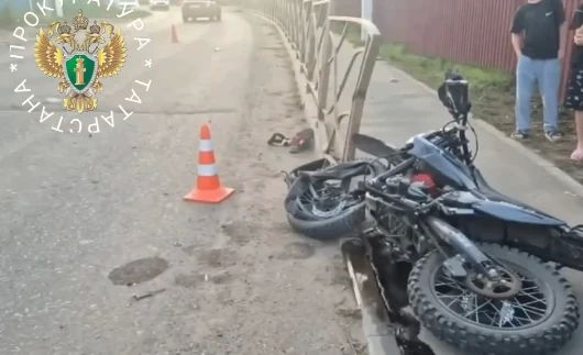 В Кукморском районе два 15-летних подростка пострадали в аварии с мотоциклом