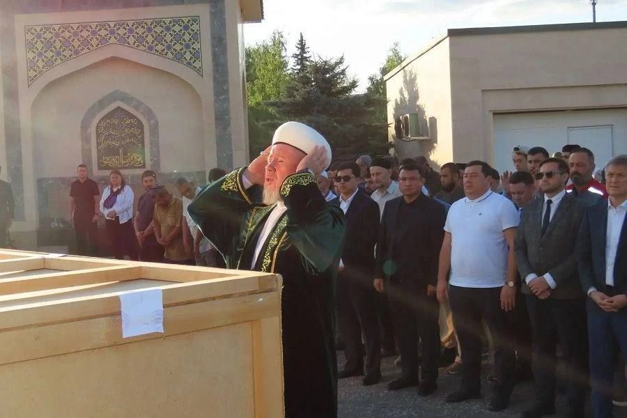 В Нижнекамске провели заупокойную молитву по погибшим гражданам Узбекистана