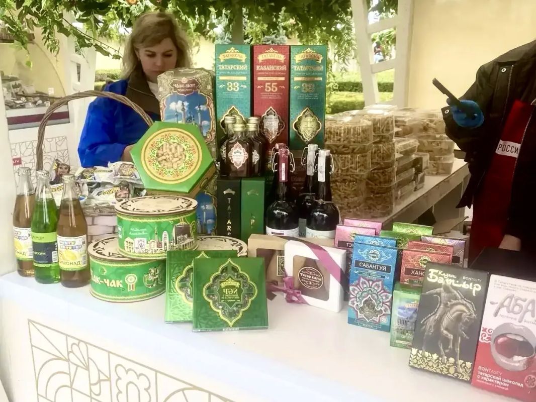 36 производителей представляют Татарстан на фестивале «Вкусы России» 36 производителей представляют Татарстан на фестивале «Вкусы России»