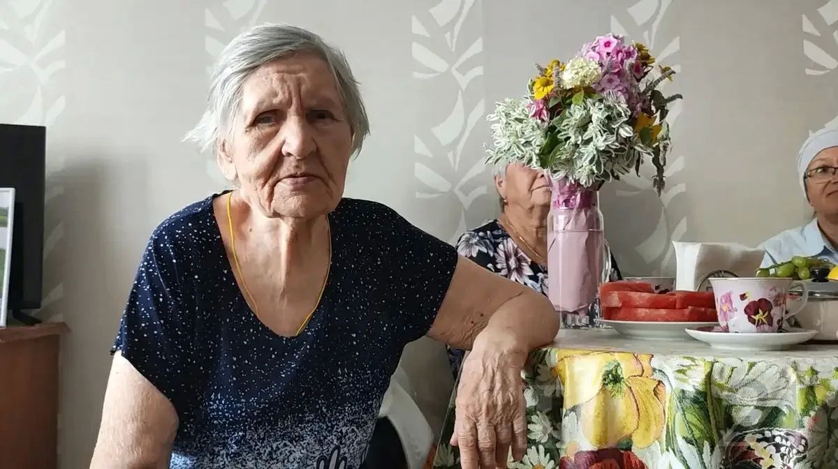 86 лет сегодня отметила одна из старожилов Нижнекамска, заслуженный пенсионер Татарстана Зинаида Сутеева