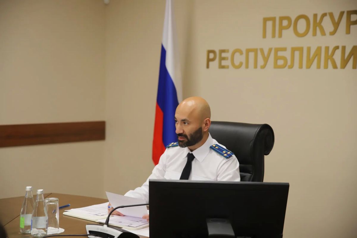 Заместитель прокурора Татарстана Зафар Махмудов провел межведомственное совещание по подготовке к предстоящему отопительному сезону с ответственными по данному направлению министерствами и ведомствами Заместитель прокурора Татарстана Зафар Махмудов провел межведомственное совещание по подготовке к предстоящему отопительному сезону с ответственными по данному направлению министерствами и ведомствами