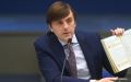 Минпросвещения не планирует отменять домашние задания для школьников, сообщил глава ведомства Сергей Кравцов