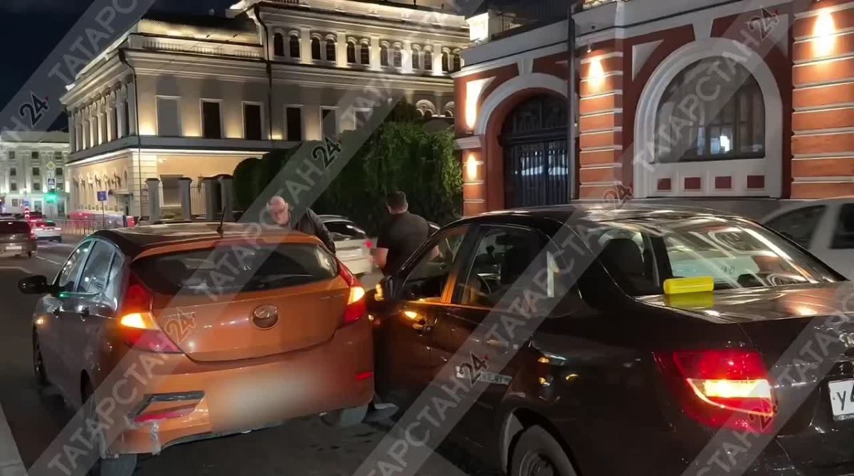 Перестроение «Лады» закончилось аварией на Карла Маркса