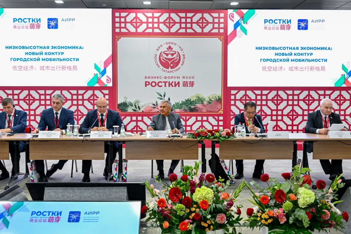 Рустам Минниханов: Татарстан готов развивать низковысотную экономику вместе с Китаем