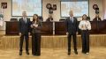 Министр экологии Азат Зиганшин вручил служебные удостоверения новым сотрудникам ведомства
