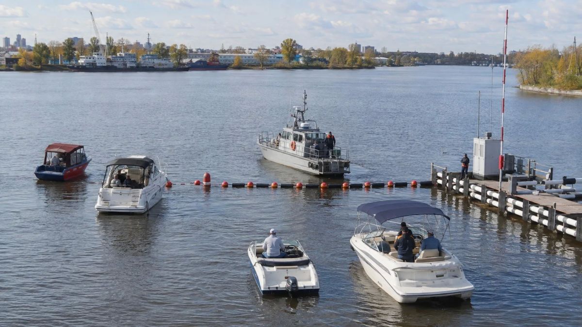 В Нижнекамске на Каме временно запретят движение маломерных судов