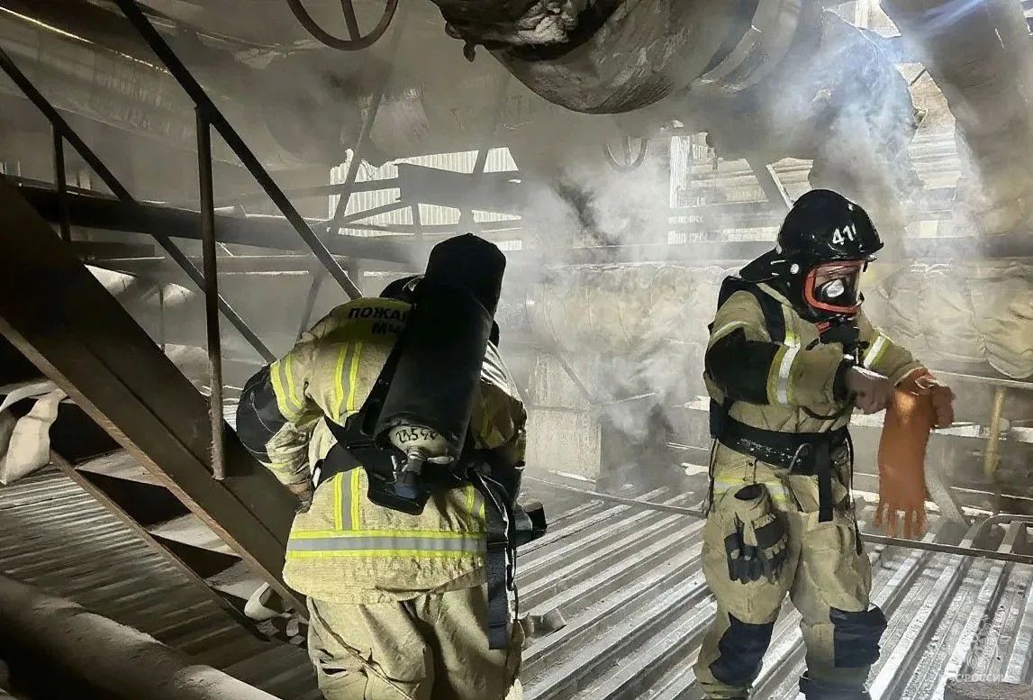 Пожарные отработали действия при возгорании в кабельных отсеках Заинской ГРЭС Пожарные отработали действия при возгорании в кабельных отсеках Заинской ГРЭС