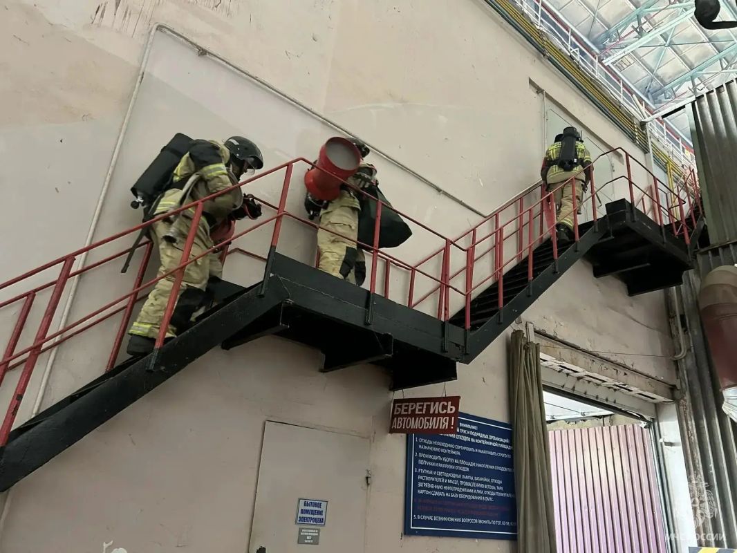 Пожарные отработали действия при возгорании в кабельных отсеках Заинской ГРЭС Пожарные отработали действия при возгорании в кабельных отсеках Заинской ГРЭС
