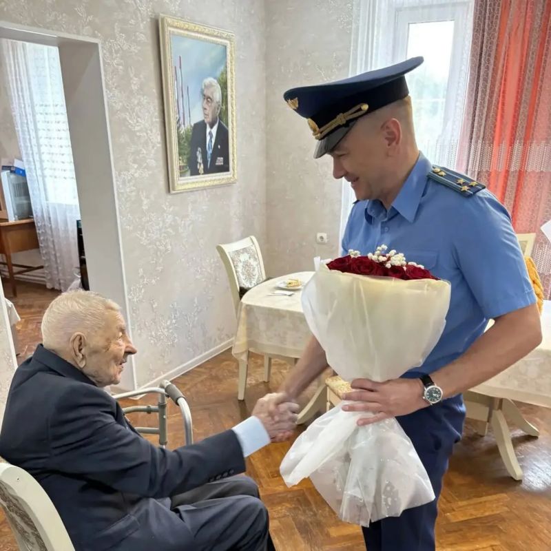 103 года!. Сегодня свой 103-й день рождения отмечает ветеран Великой Отечественной войны Леонид Яковлевич Мачтаков 103 года!. Сегодня свой 103-й день рождения отмечает ветеран Великой Отечественной войны Леонид Яковлевич Мачтаков