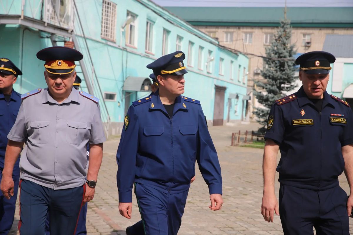 Прокурор Татарстана Альберт Суяргулов проверил колонию-поселение №18 в Казани Прокурор Татарстана Альберт Суяргулов проверил колонию-поселение №18 в Казани