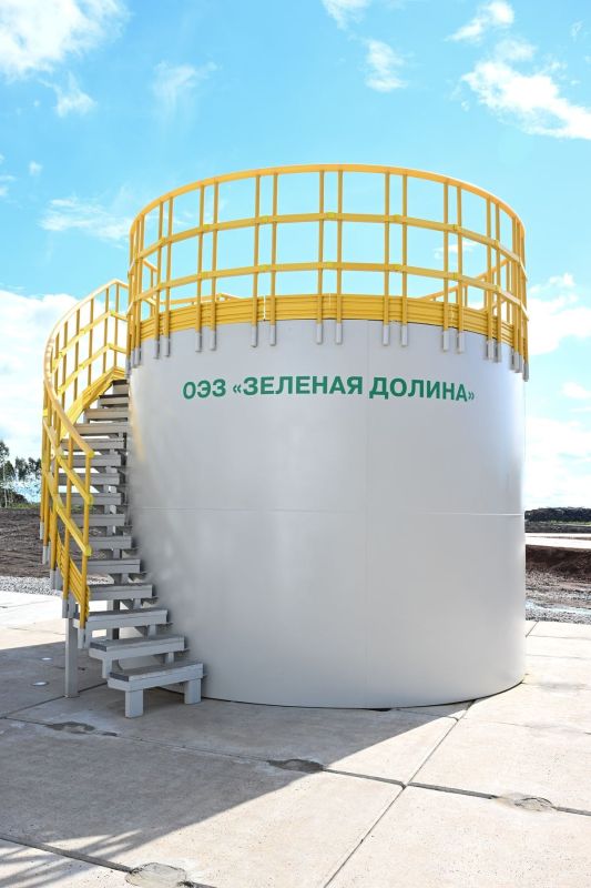 На нижнекамской площадке особой экономической зоны «Зелёная долина» состоялась торжественная церемония закладки первого камня в основание первого в России завода по производству высококачественной кормовой аминокислоты —... На нижнекамской площадке особой экономической зоны «Зелёная долина» состоялась торжественная церемония закладки первого камня в основание первого в России завода по производству высококачественной кормовой аминокислоты —...