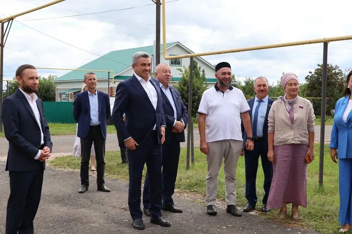 Ильсур Хадиуллин оценил готовность Альметьевской школы им. М.Рамзи к новому учебному году М Ильсур Хадиуллин оценил готовность Альметьевской школы им. М.Рамзи к новому учебному году М