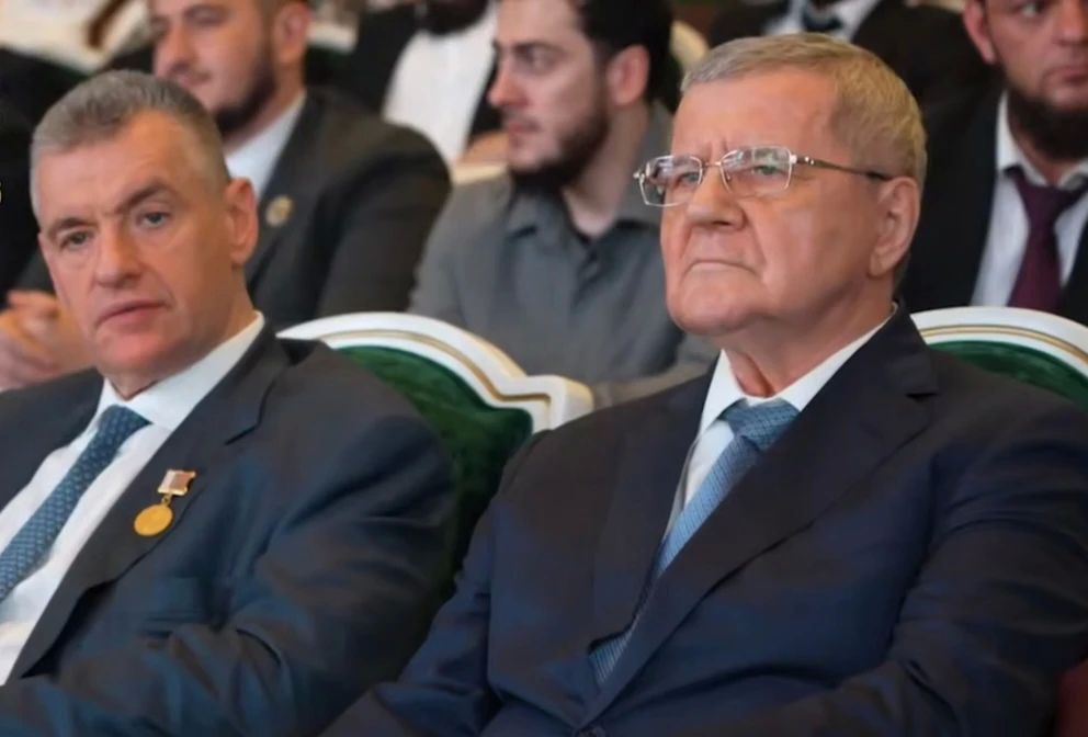 Полномочный представитель Президента Российской Федерации в Северо-Кавказском федеральном округе Юрий Чайка принял участие в торжественном мероприятии, посвященном 75-й годовщине со дня рождения Первого Президента Чеченской... Полномочный представитель Президента Российской Федерации в Северо-Кавказском федеральном округе Юрий Чайка принял участие в торжественном мероприятии, посвященном 75-й годовщине со дня рождения Первого Президента Чеченской...