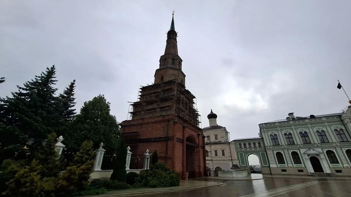 Символ Казани: на башне Сююмбике ведется масштабная реставрация Символ Казани: на башне Сююмбике ведется масштабная реставрация