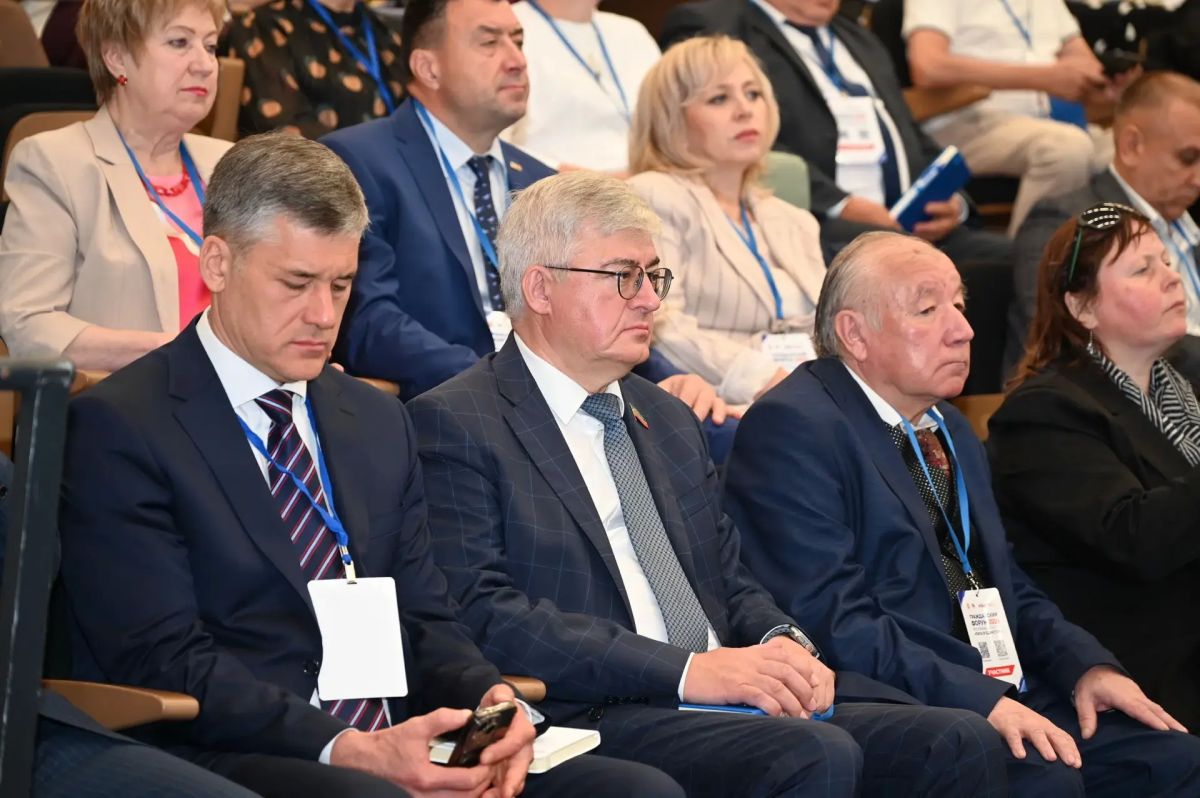 Марат Ахметов: «Общественная палата стала авторитетной площадкой для обсуждения широкого круга вопросов» Марат Ахметов: «Общественная палата стала авторитетной площадкой для обсуждения широкого круга вопросов»