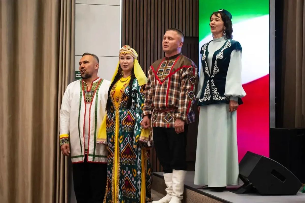 В ходе рабочей поездки в Высокогорский район Раис Республики Татарстан Рустам Минниханов осмотрел Центральный дом культуры после капитального ремонта В ходе рабочей поездки в Высокогорский район Раис Республики Татарстан Рустам Минниханов осмотрел Центральный дом культуры после капитального ремонта