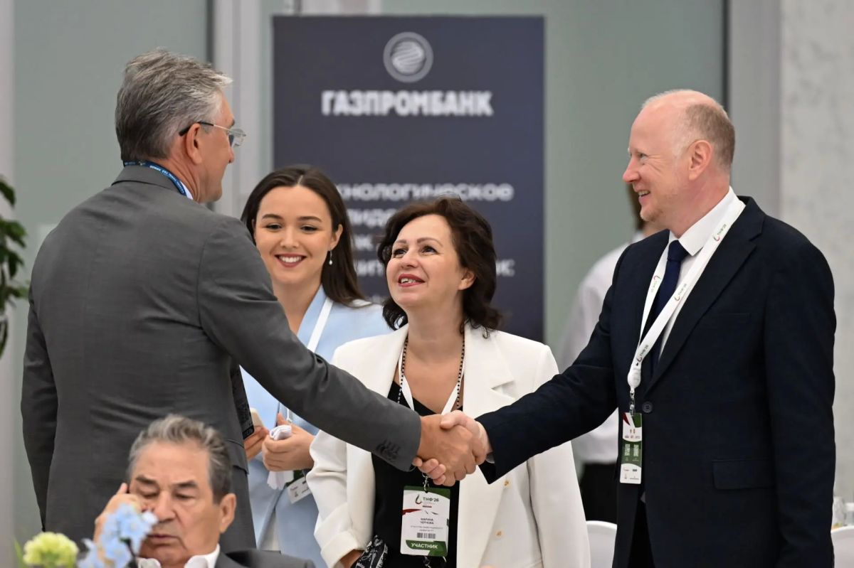 Талия Минуллина обсудила с экспертами биоэкономику Талия Минуллина обсудила с экспертами биоэкономику