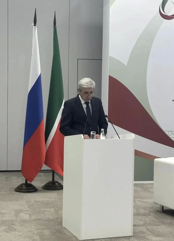 Делегация Ростехнадзора во главе с Руководителем Александром Трембицким приняла участие в деловой программе Татарстанского нефтегазохимического форума в Казани Делегация Ростехнадзора во главе с Руководителем Александром Трембицким приняла участие в деловой программе Татарстанского нефтегазохимического форума в Казани