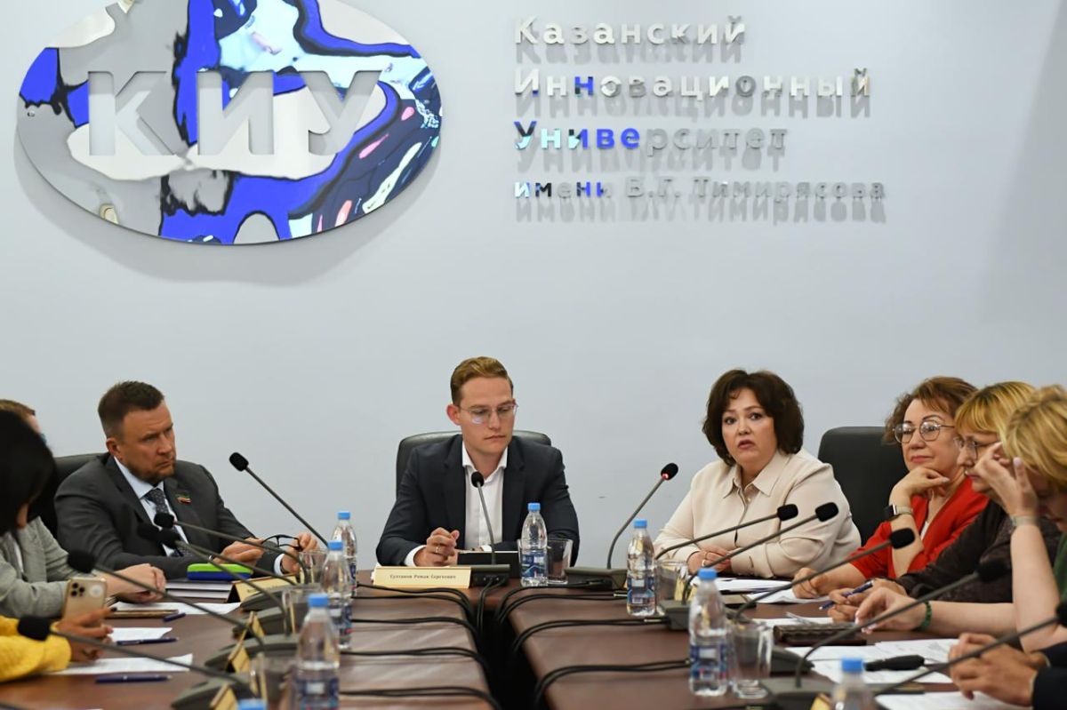 Круглый стол по вопросам образование для детей с ОВЗ состоялся на площадке КИУ имени В.Г. Тимирясова с участием экспертов из 17 регионов страны Круглый стол по вопросам образование для детей с ОВЗ состоялся на площадке КИУ имени В.Г. Тимирясова с участием экспертов из 17 регионов страны
