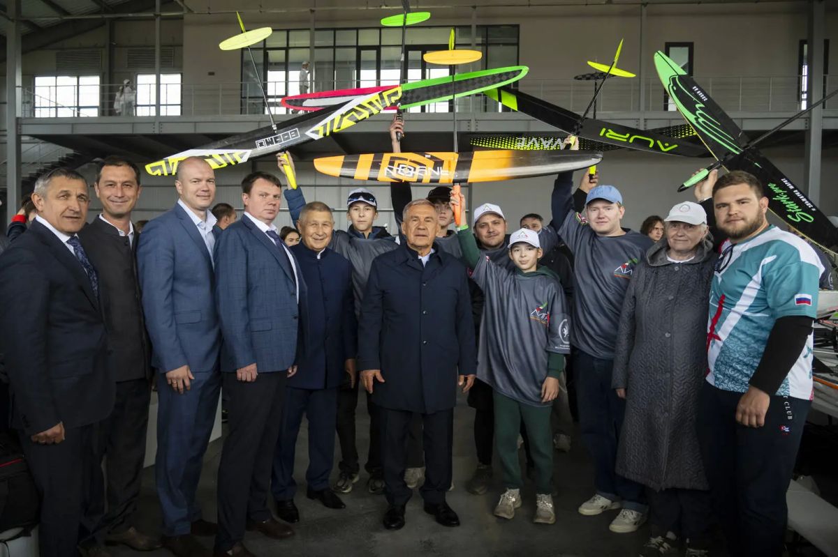 В Татарстане стартовал Кубок Раиса по беспилотным технологиям В Татарстане стартовал Кубок Раиса по беспилотным технологиям