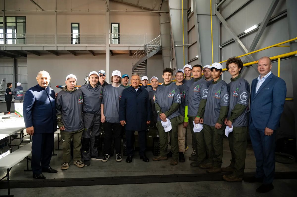 Рустам Минниханов: «Татарстан обладает всем необходимым, чтобы войти в число ведущих центров по развитию беспилотных и автономных технологий в России» Рустам Минниханов: «Татарстан обладает всем необходимым, чтобы войти в число ведущих центров по развитию беспилотных и автономных технологий в России»