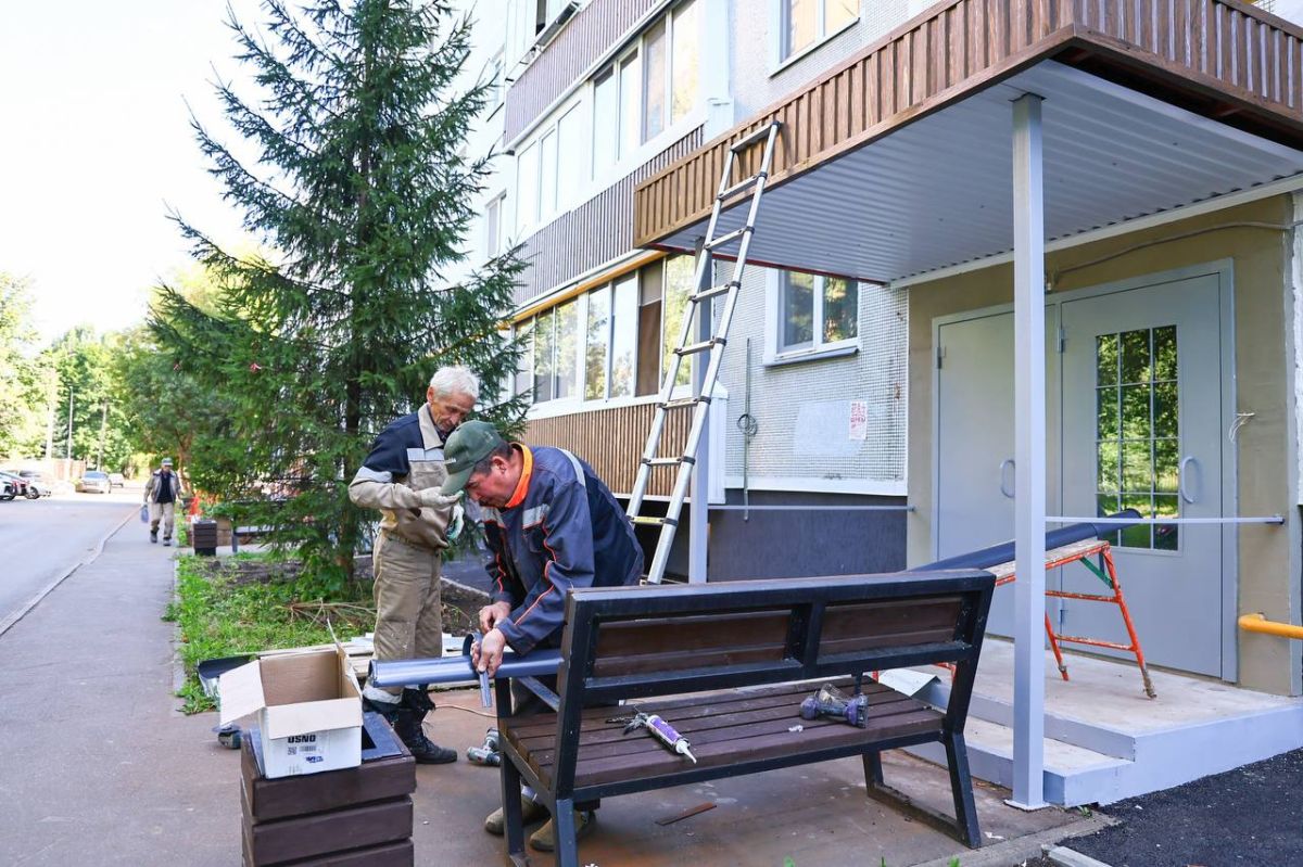 Радмир Беляев оценил ход капремонта домов, школьного пищеблока и дороги на дамбе в Нижнекамске Радмир Беляев оценил ход капремонта домов, школьного пищеблока и дороги на дамбе в Нижнекамске