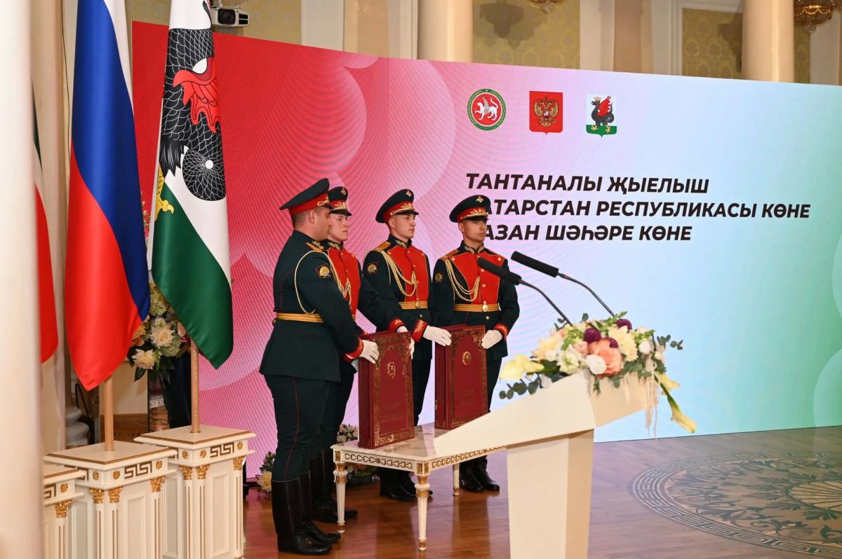 Фариду Мухаметшину присвоено звание «Почетный гражданин Казани» Фариду Мухаметшину присвоено звание «Почетный гражданин Казани»