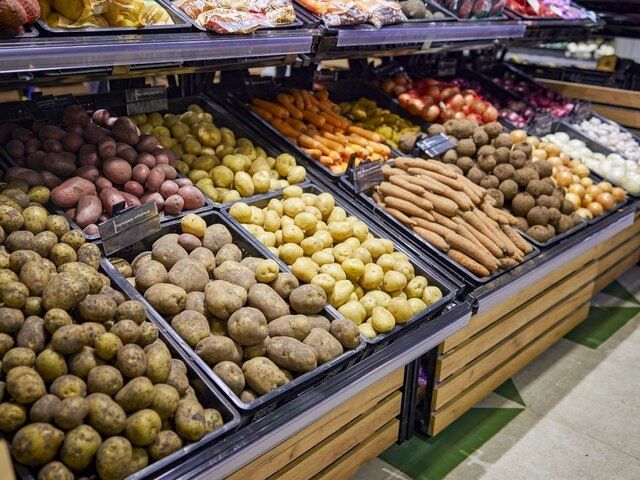 Цены на картофель продолжают падать: как сокращение импорта изменило рынок овощей