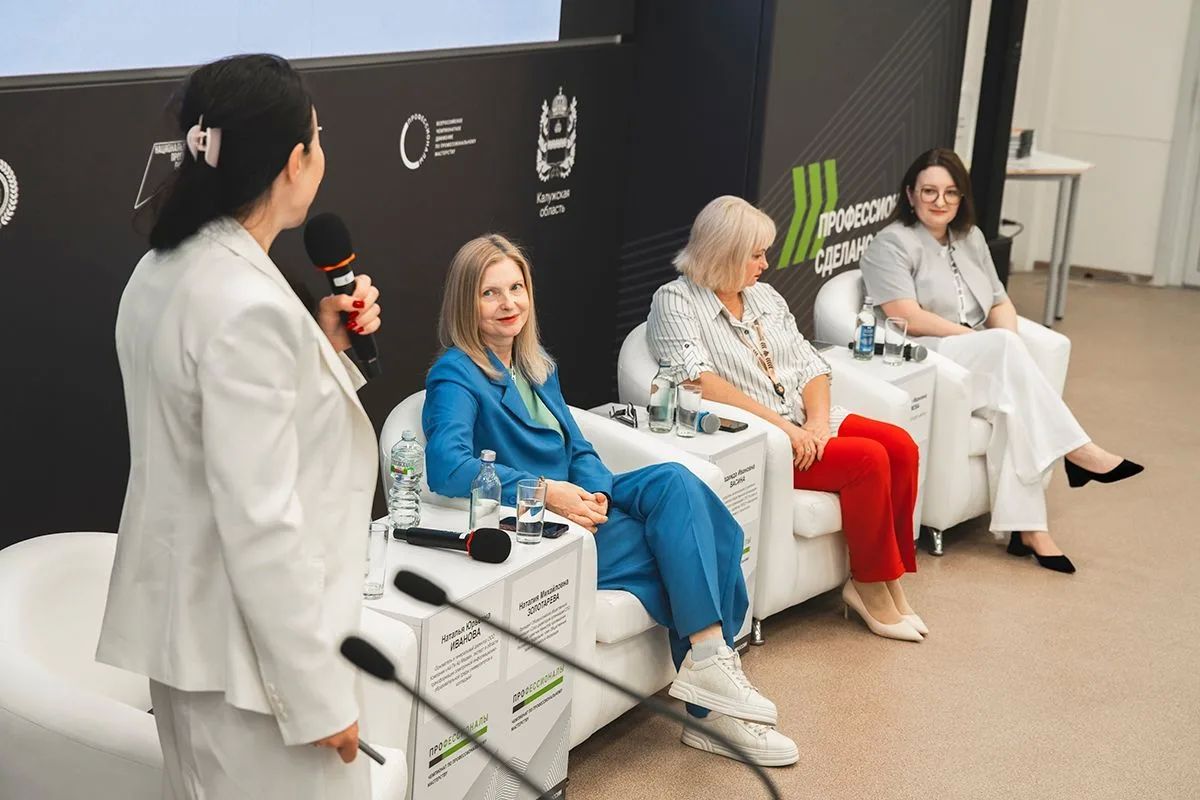 Преподаватель из Нижнекамска создал профильный учебник для беспилотной авиации и победил в масштабном Всероссийском конкурсе Преподаватель из Нижнекамска создал профильный учебник для беспилотной авиации и победил в масштабном Всероссийском конкурсе