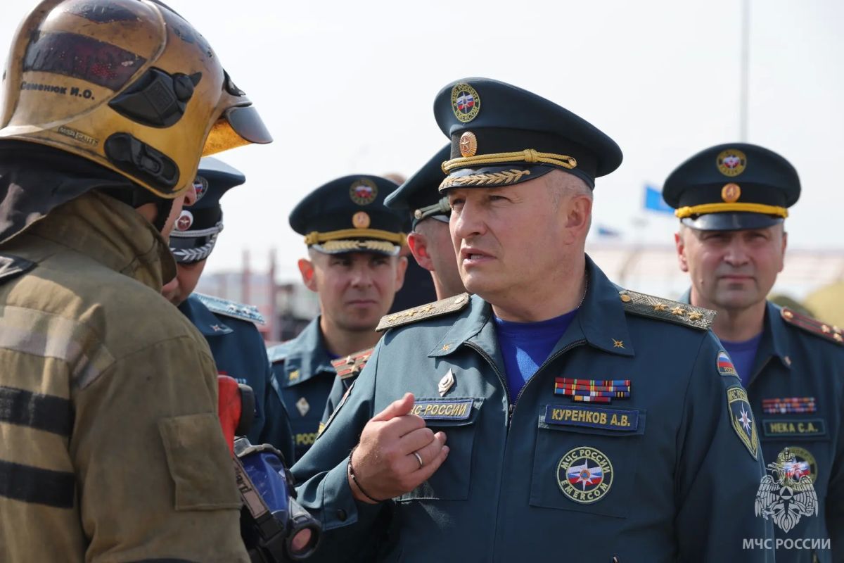 Глава МЧС России Александр Куренков прибыл в Казань Глава МЧС России Александр Куренков прибыл в Казань