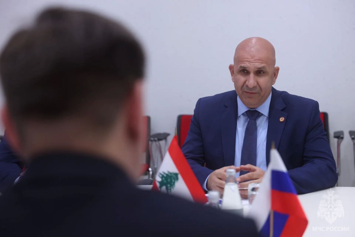 Заместитель Министра МЧС России Роман Курынин провел встречу с главой гражданской обороны Ливана в Казани Заместитель Министра МЧС России Роман Курынин провел встречу с главой гражданской обороны Ливана в Казани