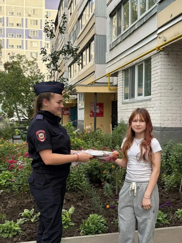 «Помоги собраться в школу»: полицейские Нижнекамска поддержали семьи в трудной ситуации «Помоги собраться в школу»: полицейские Нижнекамска поддержали семьи в трудной ситуации