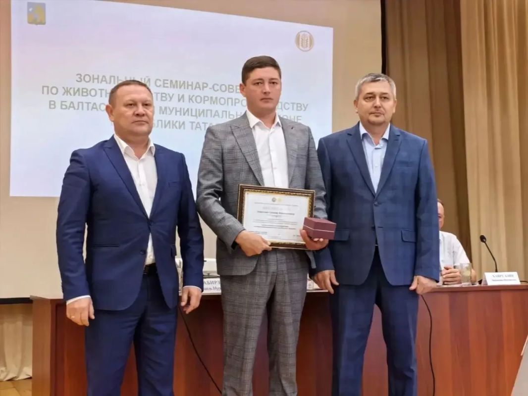 Большие надои начинаются с правильного силоса: в Балтасях обсудили стратегию кормозаготовки Большие надои начинаются с правильного силоса: в Балтасях обсудили стратегию кормозаготовки