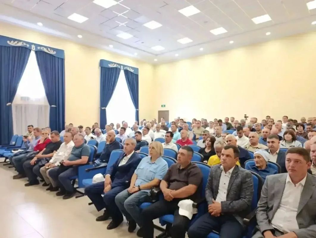 Большие надои начинаются с правильного силоса: в Балтасях обсудили стратегию кормозаготовки Большие надои начинаются с правильного силоса: в Балтасях обсудили стратегию кормозаготовки