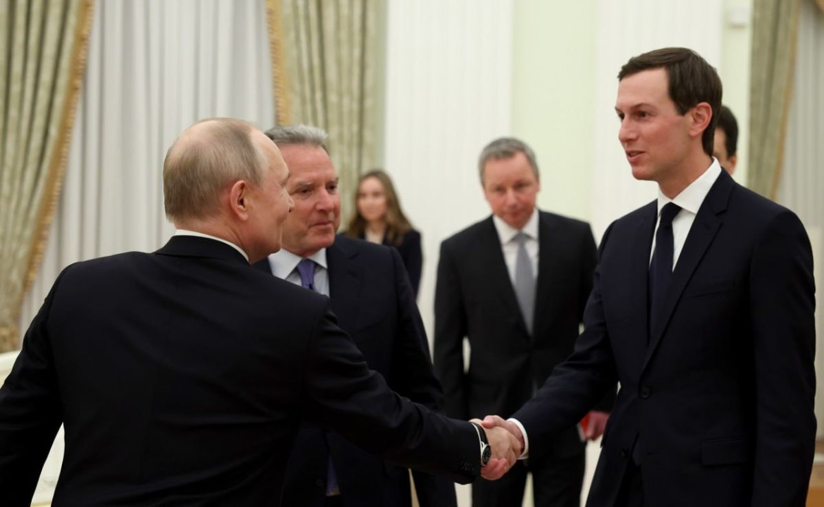 Спецпосланник президента США и зять американского лидера 5-6 сентября приедут в Москву, а затем в Киев, сообщает ТАСС Спецпосланник президента США и зять американского лидера 5-6 сентября приедут в Москву, а затем в Киев, сообщает ТАСС