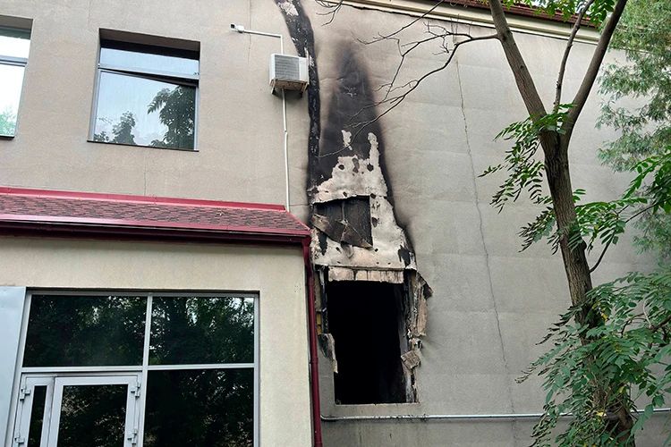 Пожар произошел в ночь на вторник в доме известного казанского предпринимателя Аделя Ягудина Пожар произошел в ночь на вторник в доме известного казанского предпринимателя Аделя Ягудина
