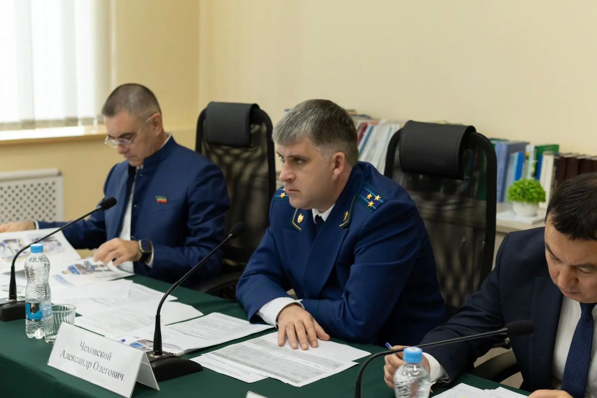Сегодня под председательством первого заместителя прокурора Республики Татарстан Александра Чеховского состоялась выездная межведомственная рабочая группа по вопросам обеспечения трудовых прав граждан