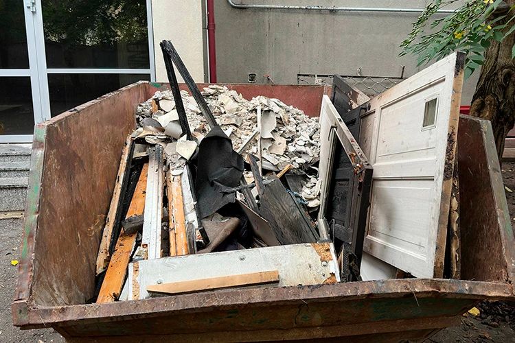 Пожар произошел в ночь на вторник в доме известного казанского предпринимателя Аделя Ягудина Пожар произошел в ночь на вторник в доме известного казанского предпринимателя Аделя Ягудина