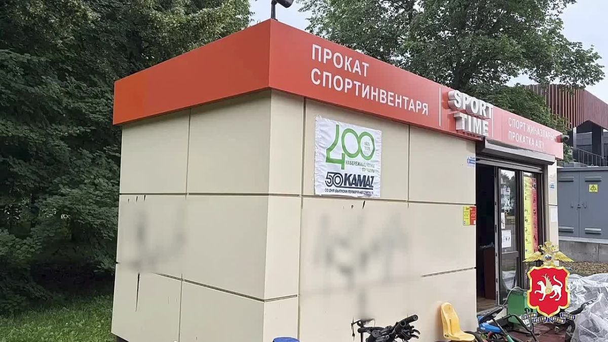 В Челнах задержали подростков, рисовавших нацистские символы на стенах домов