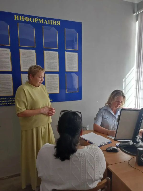 В Бугульме представитель Общественного совета при ОМВД приняла участие в приёме граждан, который провела заместитель начальника отдела — подполковник внутренней службы Наталья Романова