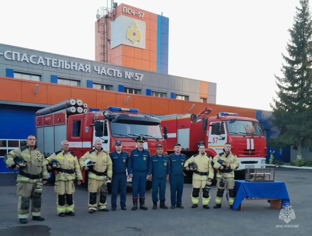 Исторический пожарный ствол передан из Татарстана в Удмуртию в рамках юбилейной эстафеты Исторический пожарный ствол передан из Татарстана в Удмуртию в рамках юбилейной эстафеты